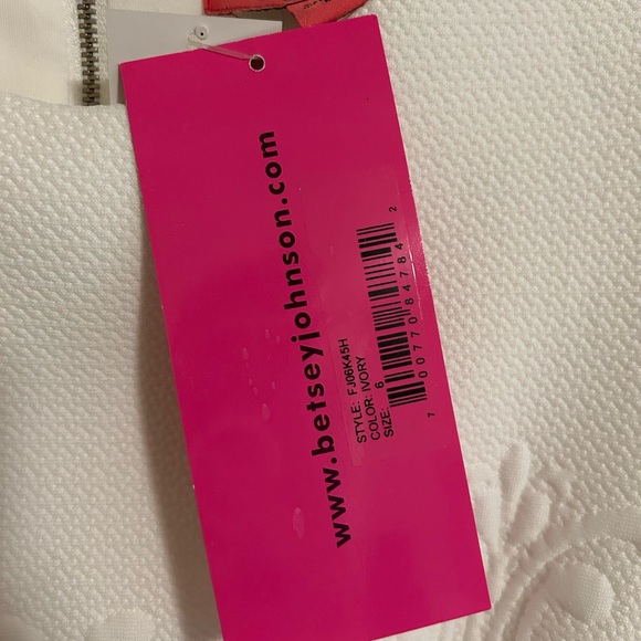Betsey Johnson white wiggle dress - Picture 8 of 12